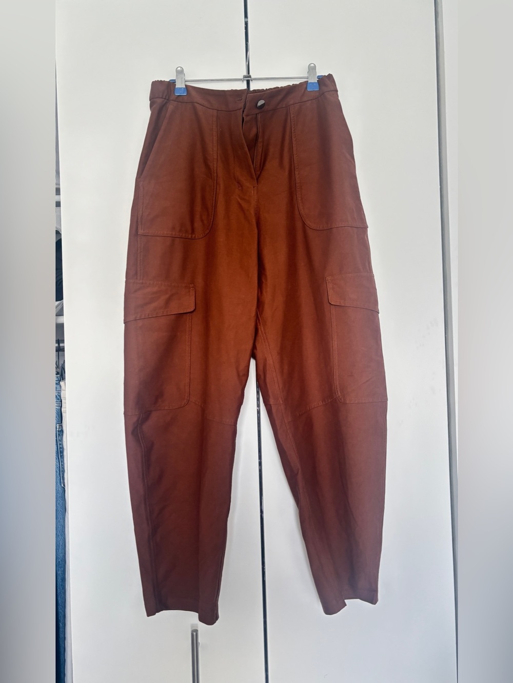 lululemon Light Utilitech Cargo Pocket High-rise Barrel Pants in Roasted Brown - Picture 2 of 6